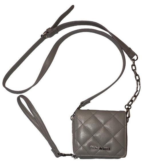 Steve Madden Handbags - Steve Madden grey crossbody